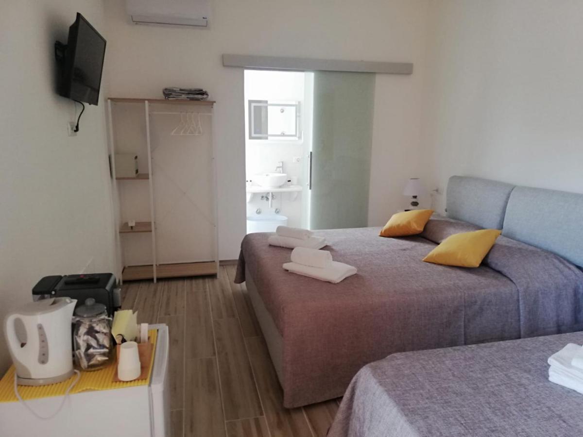 Flamingo Guest House- Rooms Olbia Kültér fotó