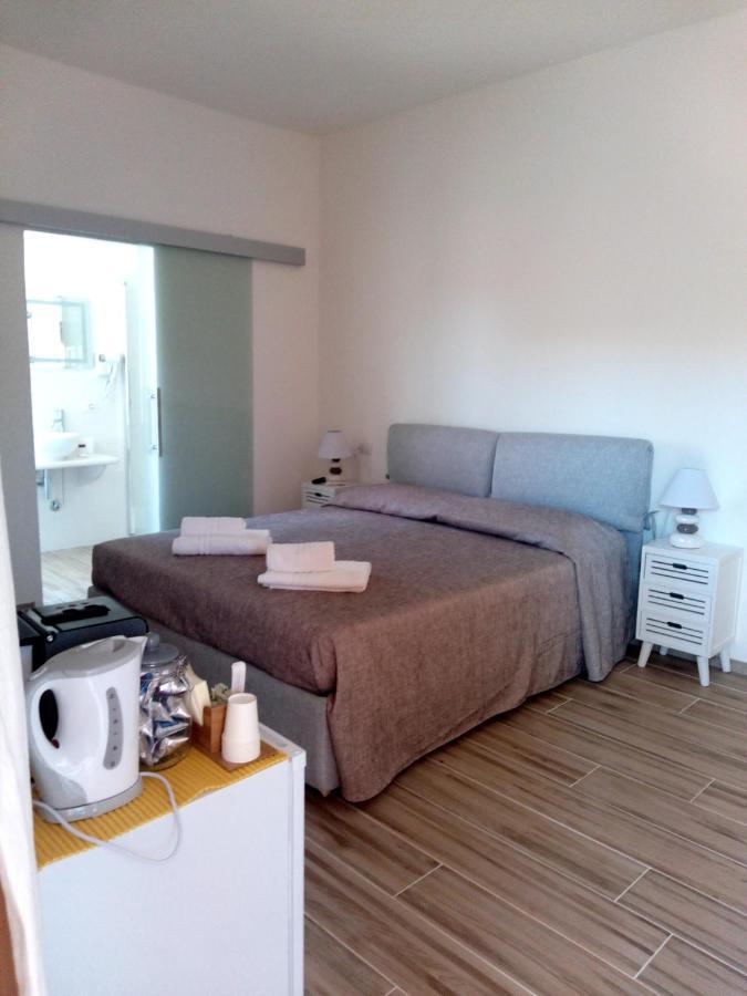 Flamingo Guest House- Rooms Olbia Kültér fotó