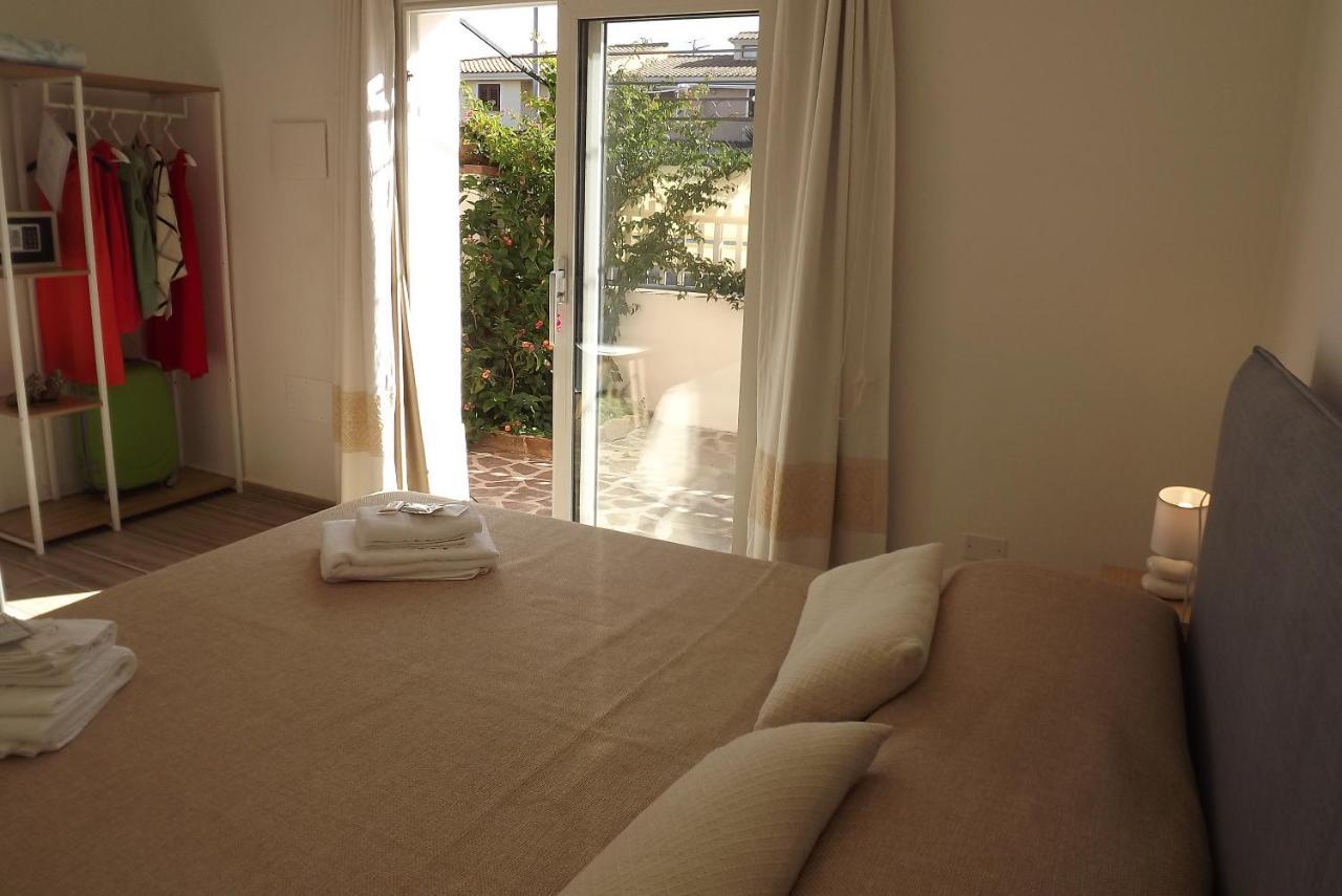 Flamingo Guest House- Rooms Olbia Kültér fotó