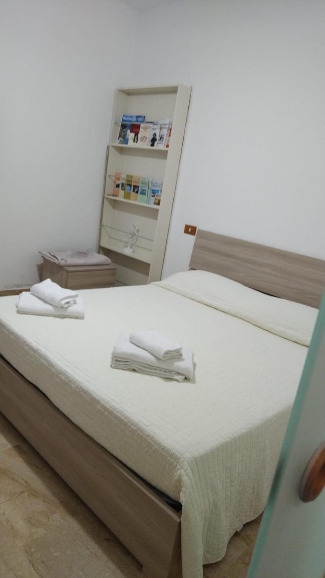 Flamingo Guest House- Rooms Olbia Szoba fotó