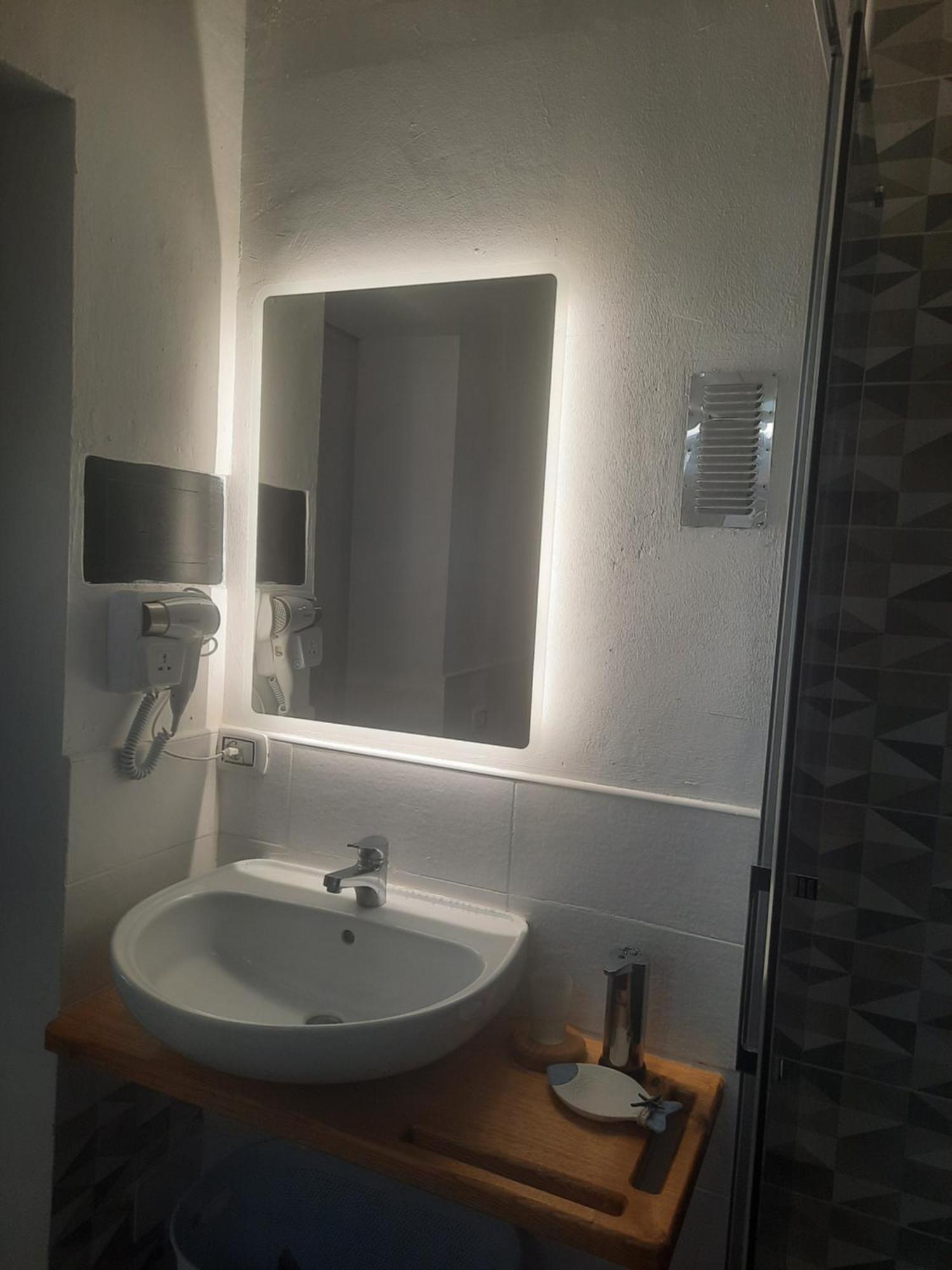 Flamingo Guest House- Rooms Olbia Szoba fotó